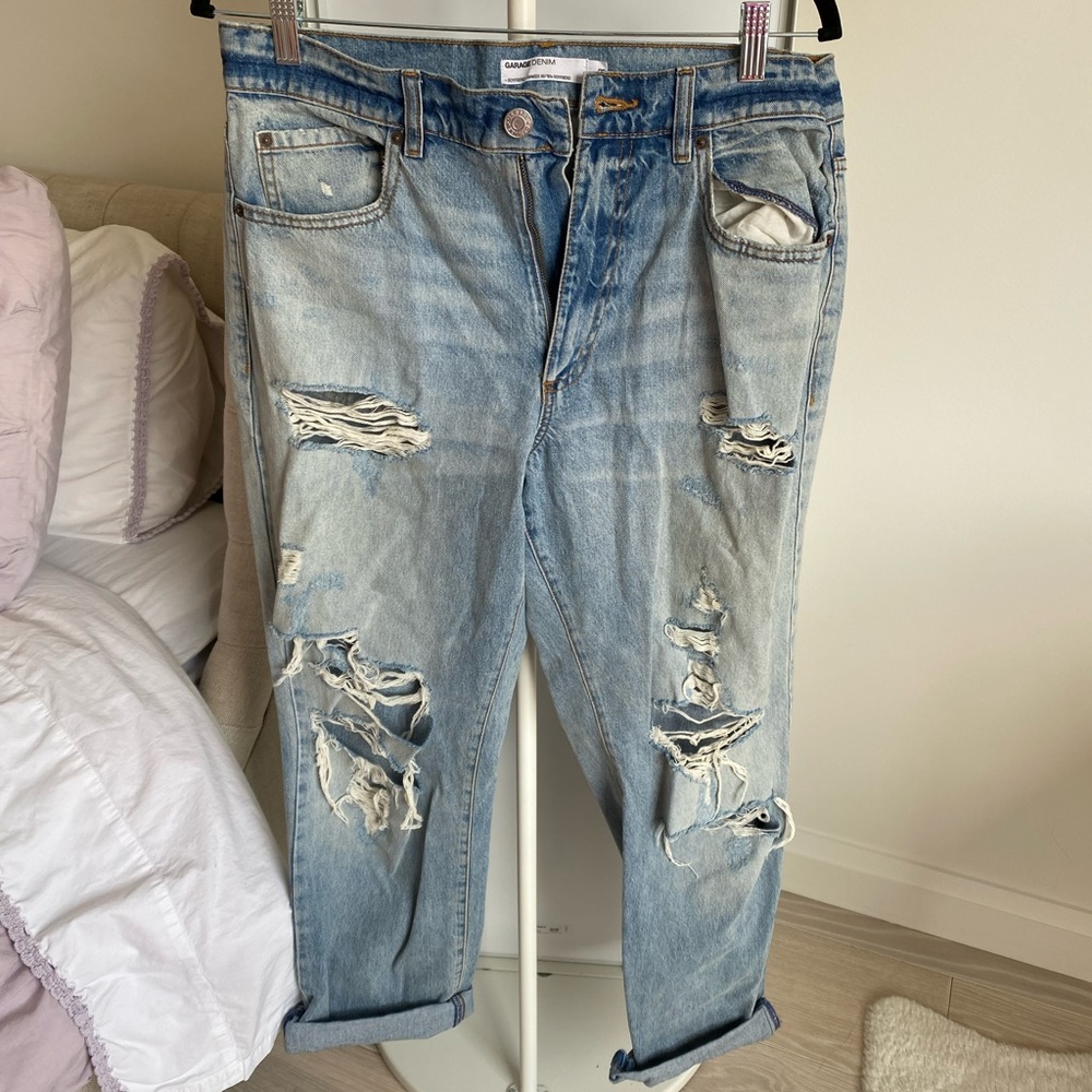 90s style boyfriend jeans